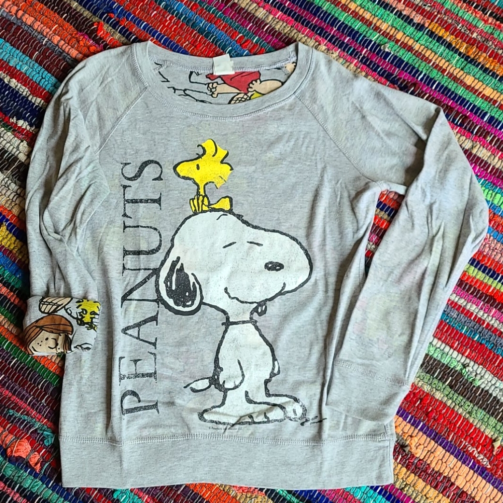 Reversible light crew neck sweatshirt